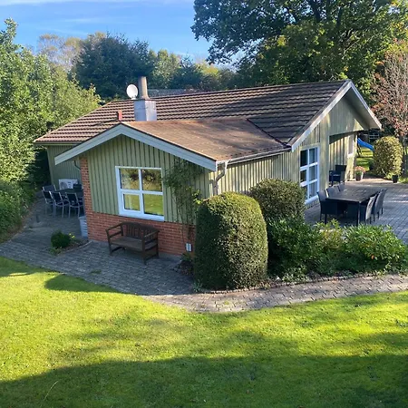 Beautiful In With 3 Bedrooms And Wifi *
