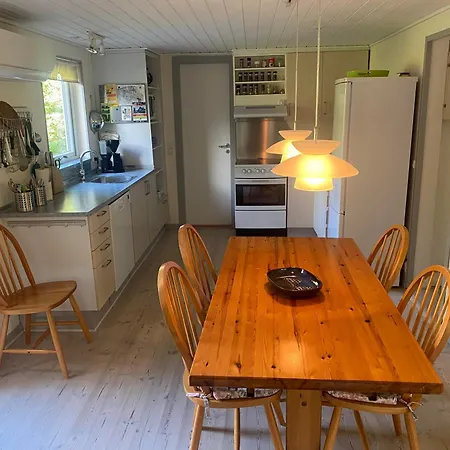 Beautiful In With 3 Bedrooms And Wifi Holiday home *